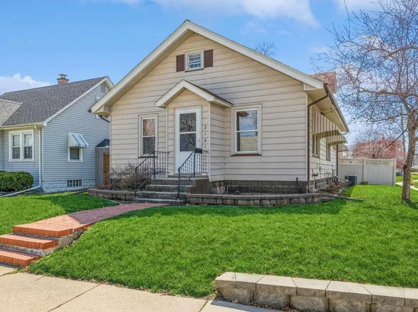 3181 Marion St, Davenport, IA 52802