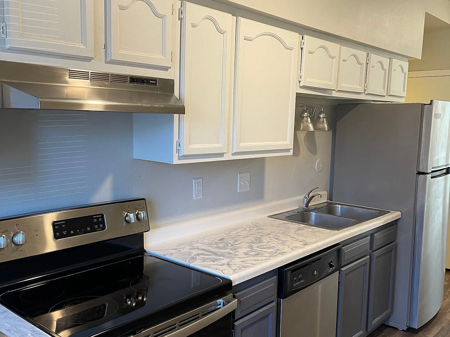 520 Bowery St — Photo 2