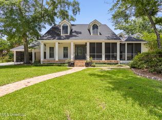 18 Cedarwood Ln, Gulfport, MS 39503