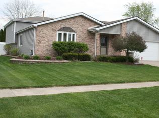 534 Rhonda Dr, Lockport, IL 60441