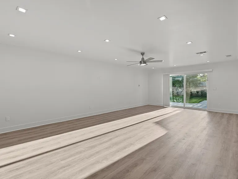 6051 Teesdale Ave — Photo 11