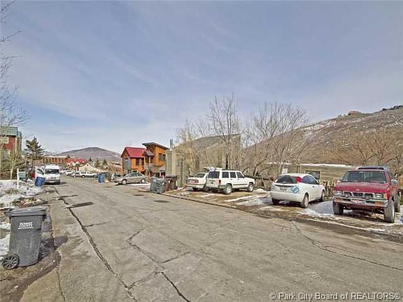 4th image of 1206 Empire & Norfolk Ave #See