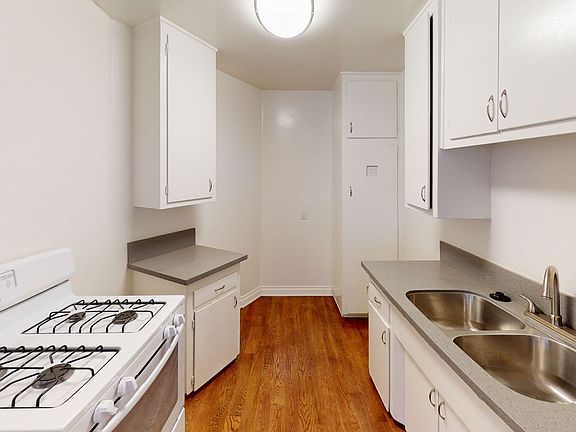 5th image of 11520 Cumpston St #9
