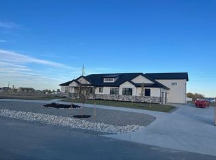 9480 Meadow Farms Dr, Milliken, CO 80543