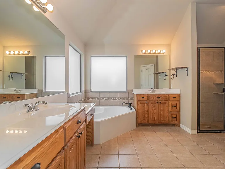 5957 Stacy Ln — Photo 18