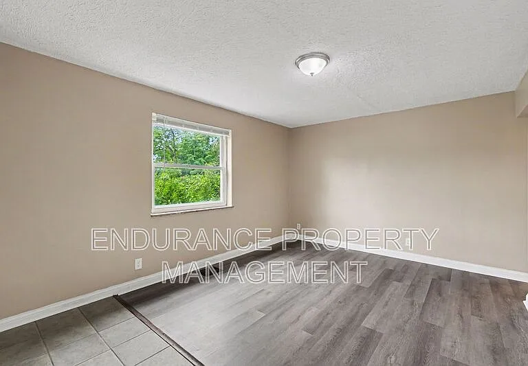 937 Grand Ave — Photo 15