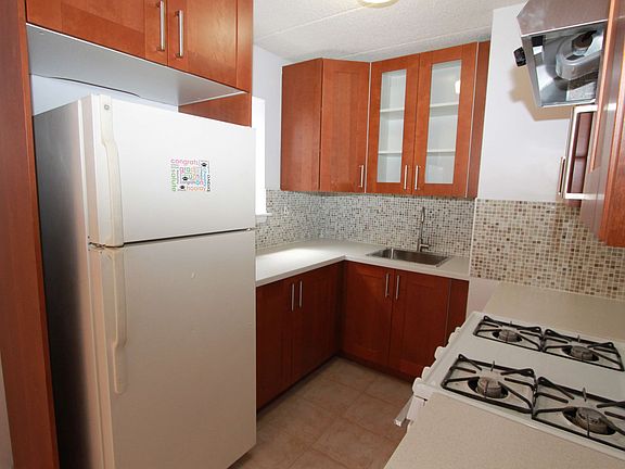 2nd image of 15607 107th Ave #1