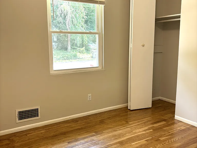 218 Upton St — Photo 17