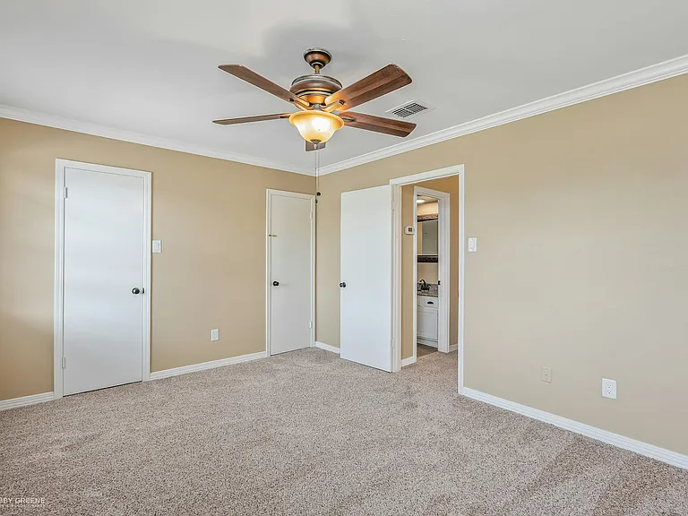10101 Saratoga Dr — Photo 10