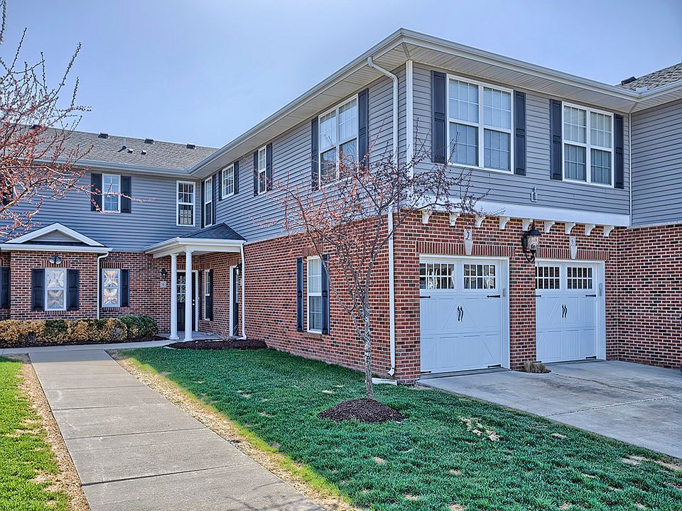 1st image of 106 Essex Ln Unit 6