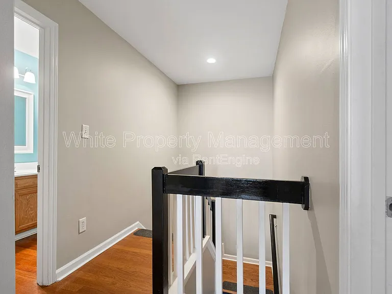 8401 Southgate Commons Dr — Photo 17