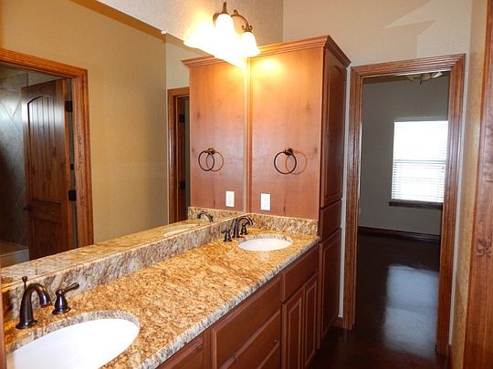 4th image of 120 Stone Lake Dr