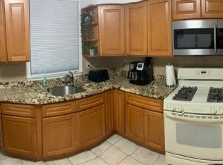 269 N 10th St, Newark, NJ 07107