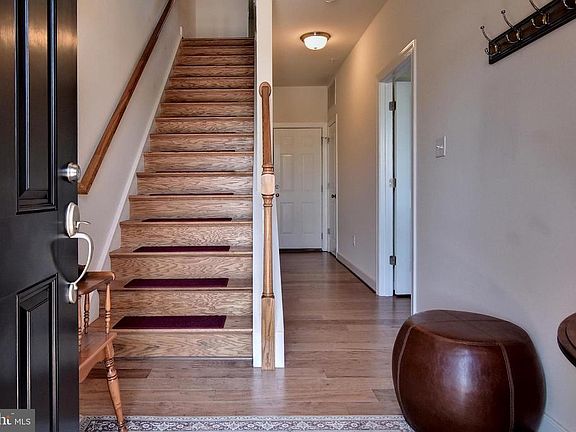 3rd image of 4941 Settlers Market Blvd