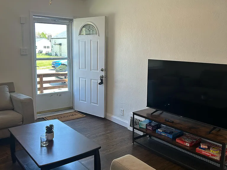 6042 Fyler Ave — Photo 5