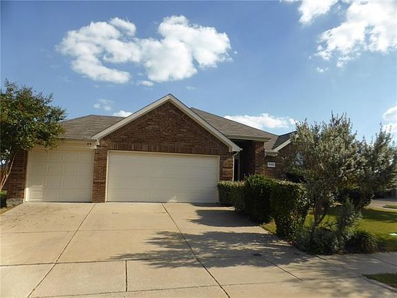 3rd image of 2000 Bayberry Ct