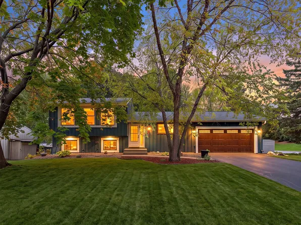 11005 Hyland Ter, Eden Prairie, MN 55344