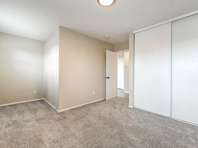 15331 W Cameron Cir — Photo 13