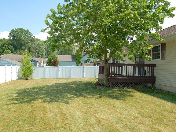 3rd image of 4625 Hidden Creek Ln