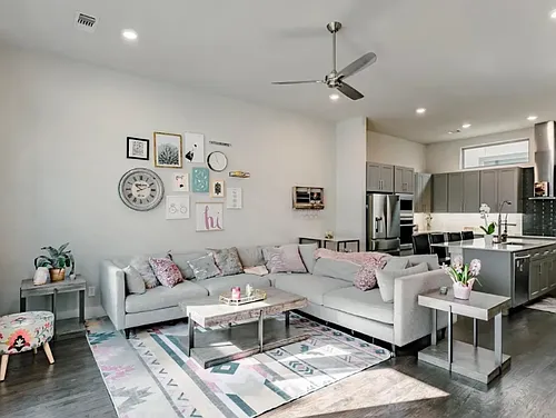 4222 Roseland #105 Photo 1