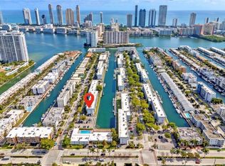 3600 NE 170th St #D400, North Miami Beach, FL 33160