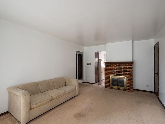5th image of 3158 N Neenah Ave #1A
