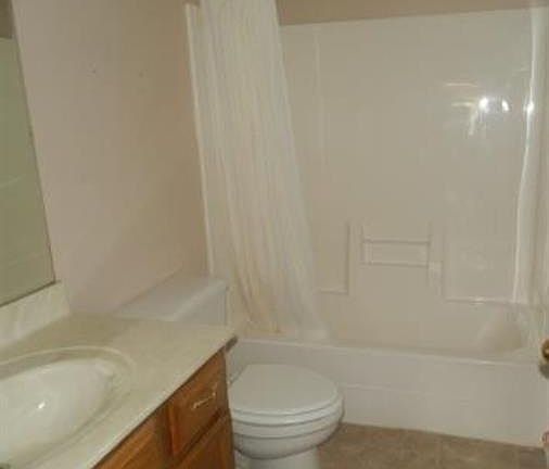 3rd image of 3181 Countryside Dr