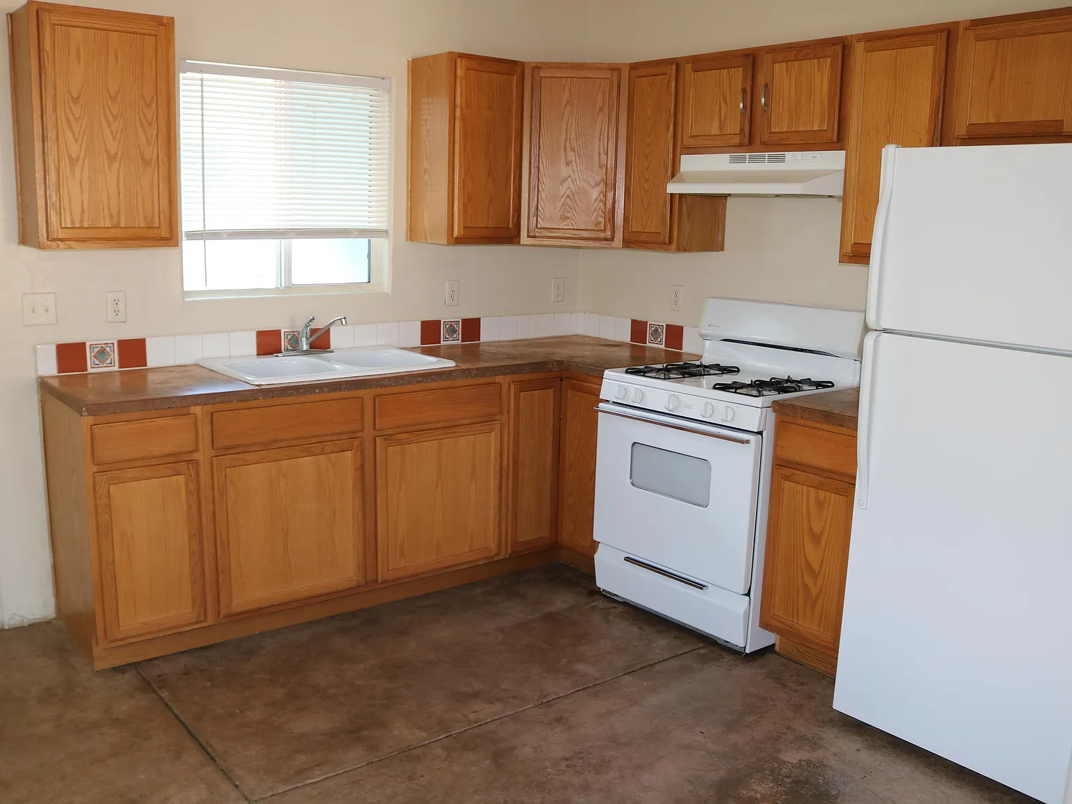 2 bed, 1.0 bath, 763 sqft, $950 — Photo 3