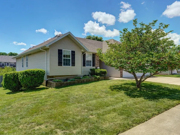 806 W Ridgecrest Street, Ozark, MO 65721