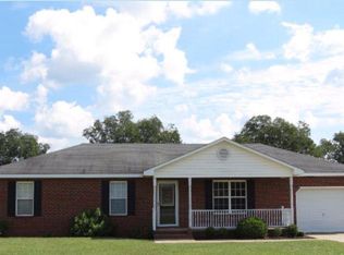 3335 Drayton Dr, Dalzell, SC 29040