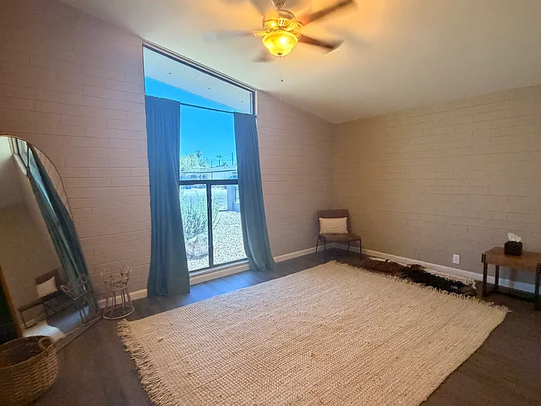 1824 E Don Carlos Ave — Photo 8