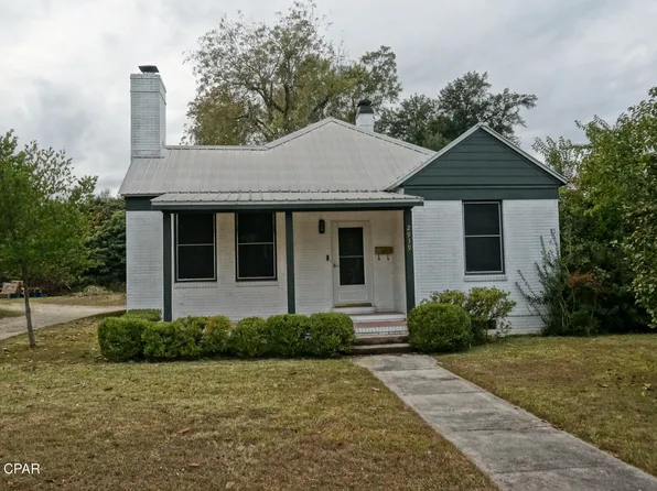 2939 Russ St, Marianna, FL 32446
