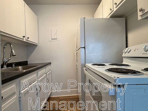 5th image of 1215 E St #4