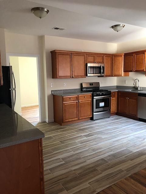 1st image of 294 Schley St APT 1