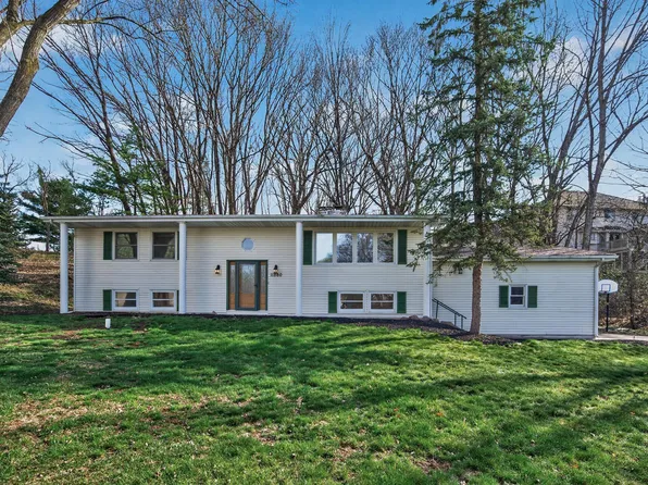 11860 Sunnybrook Rd, Eden Prairie, MN 55347