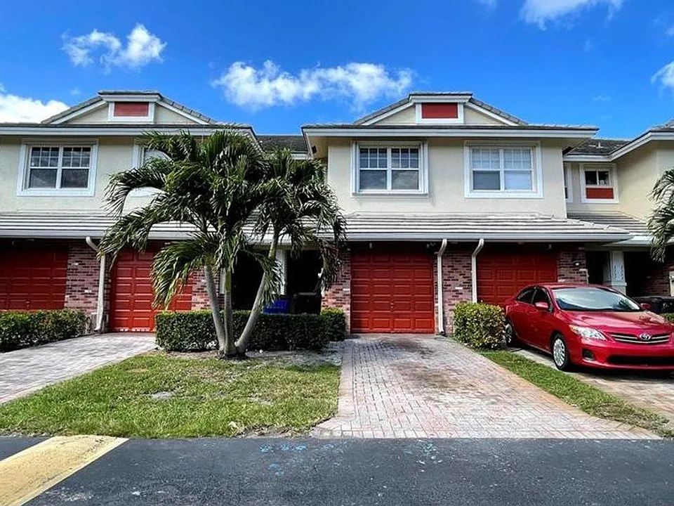 3361 NW 29th Ct