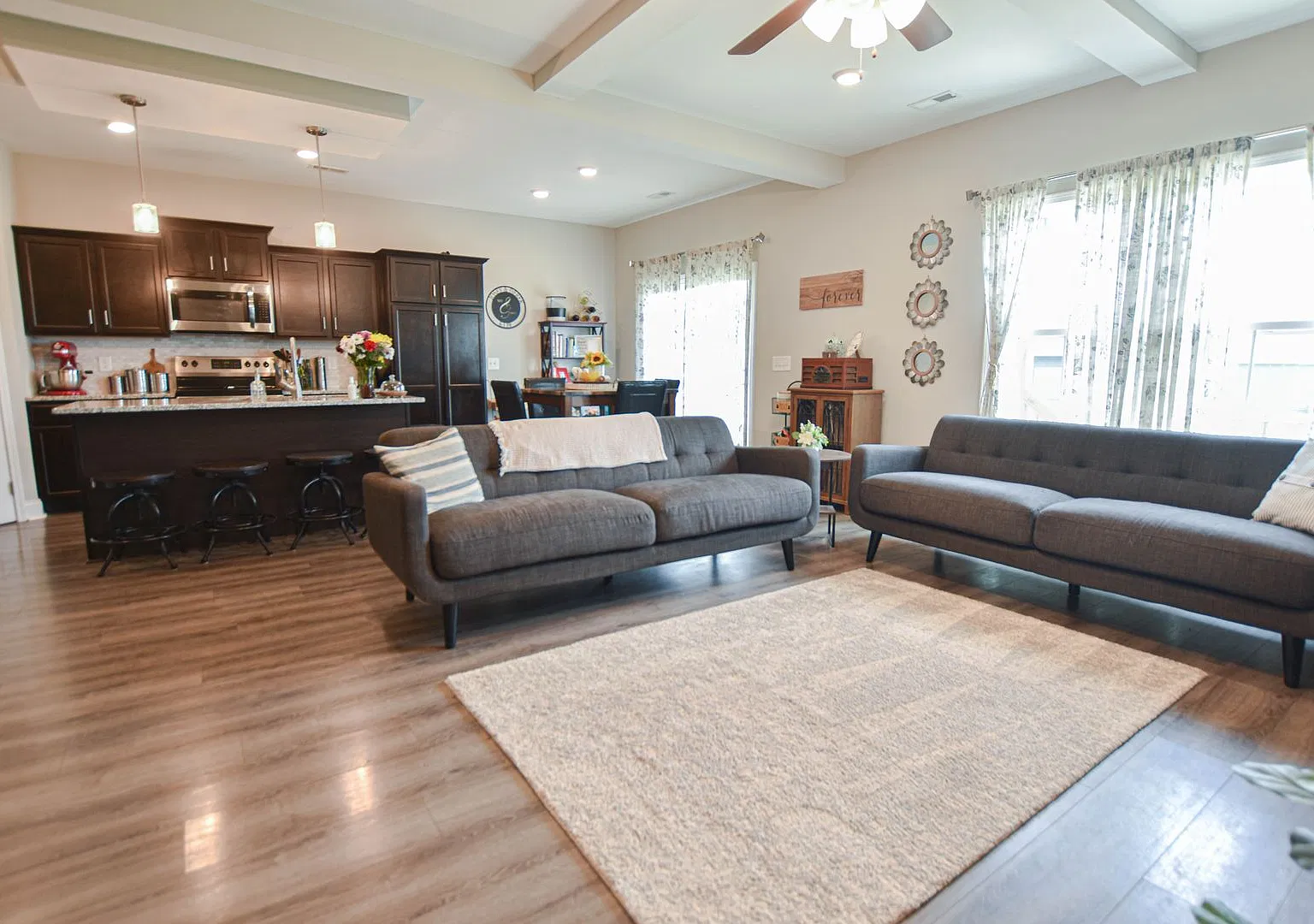 Pet Friendly Three Bedroom with Bonus! — Photo 2