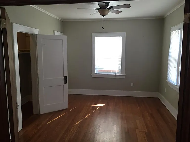 1820 N Drexel Blvd — Photo 7