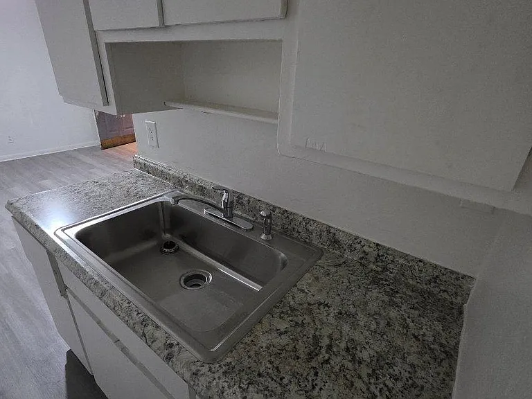 1815 Cleveland Ave #3 — Photo 6