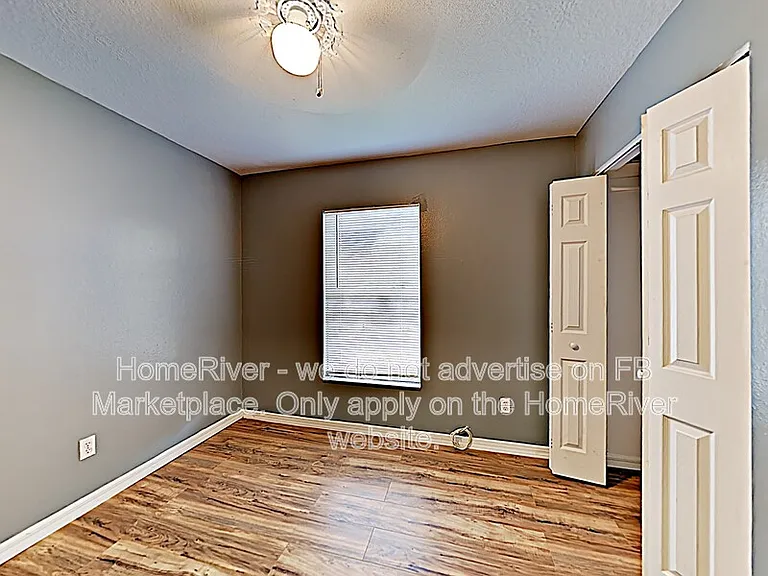 3519 N 10th St — Photo 12