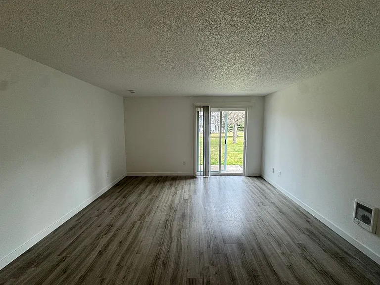 Eastern View Terrace Apartments — Photo 46