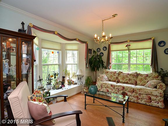 3rd image of 2516 Lindenwood Dr