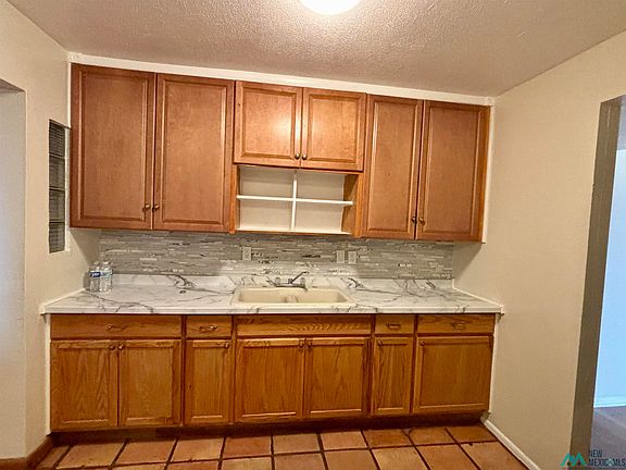 4th image of 1500 S Union Ave