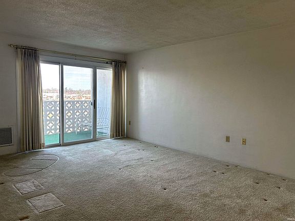 5th image of 1100 Erie Ave Unit 509