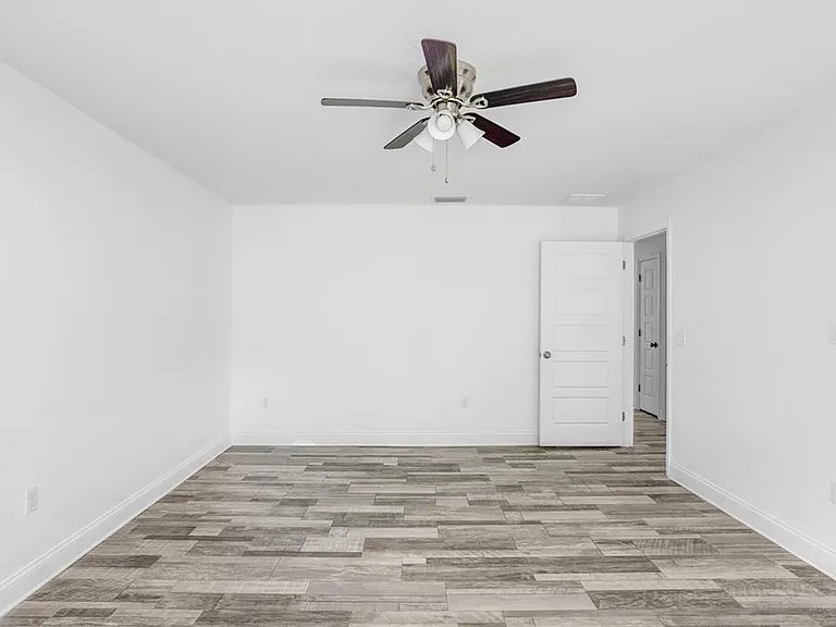 349 Honey Bee Ln — Photo 12