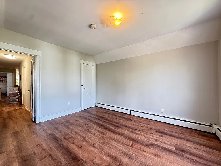 56 Hillside Pl #4 — Photo 9