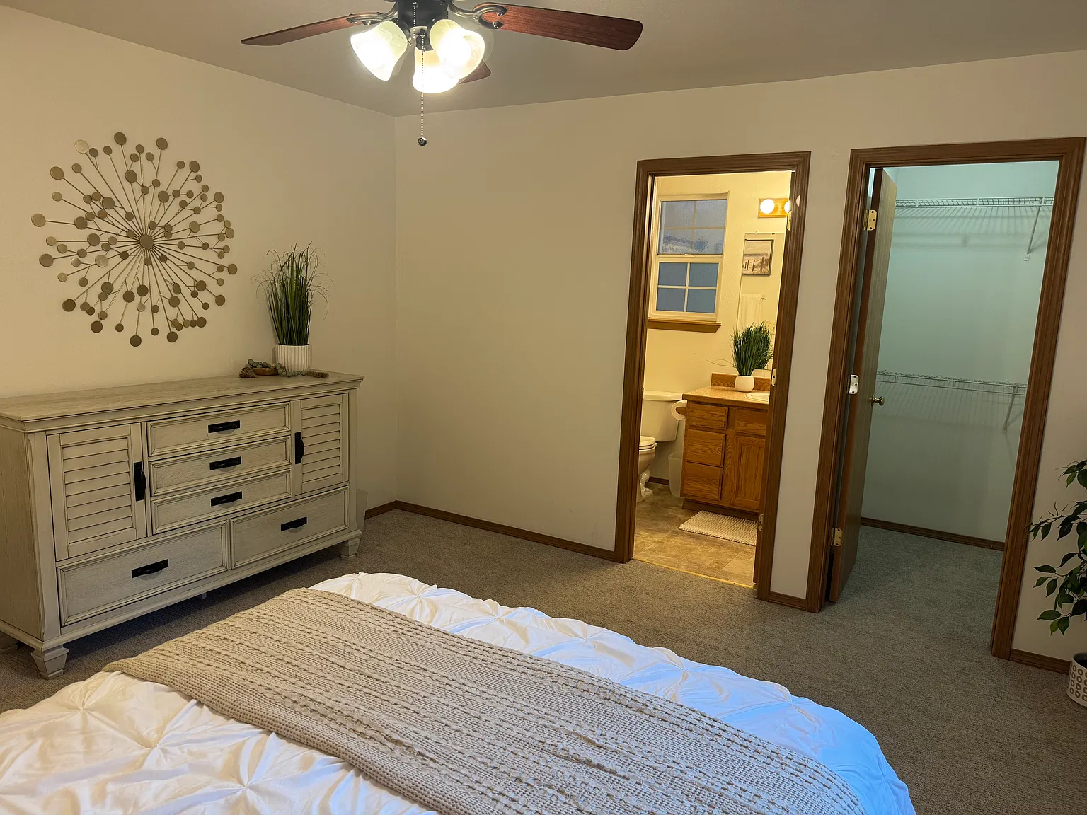 3 bed, 2.5 bath, 1658 sqft, $2,790 — Photo 4