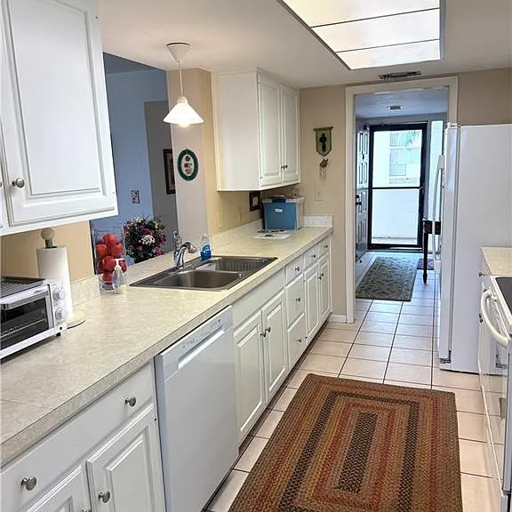 15 Bluebill Ave #206 — Photo 6