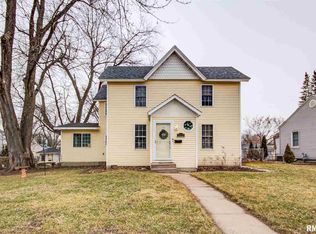 522 W 30th St, Davenport, IA 52803