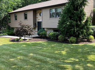 130 Whitaker Rd, Saxonburg, PA 16056